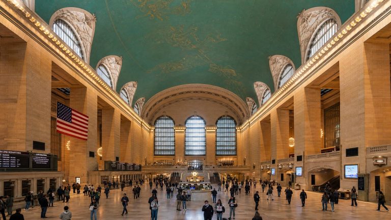 Grand Central Station main concourse interior 3D model showing the vaulted ceiling with zodiac mural